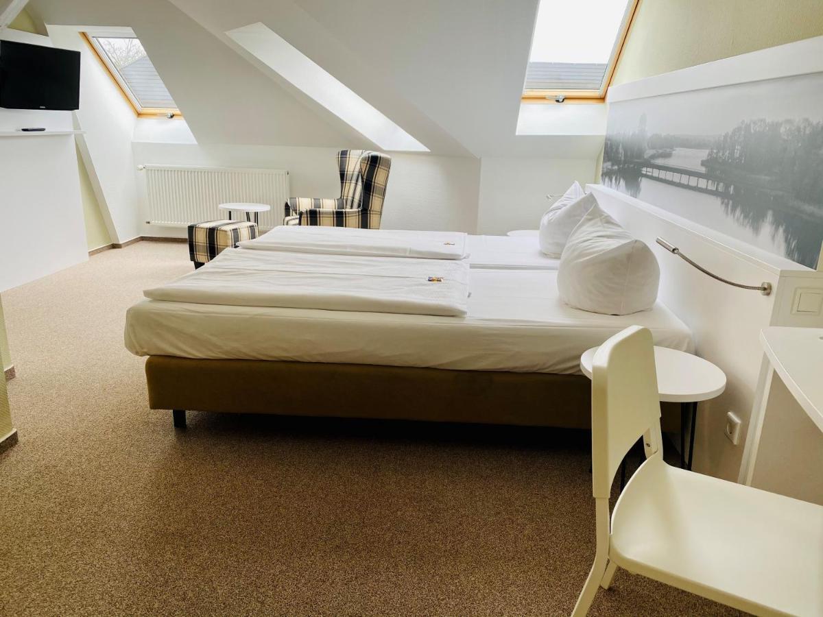 Hotel Am Schlosspark Гюстров Экстерьер фото